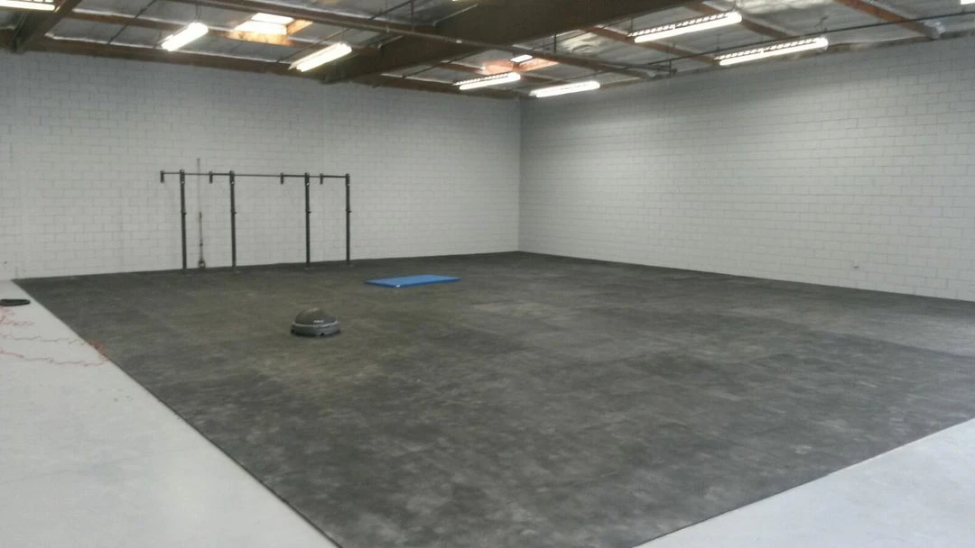 ETE Rubber Flooring Mat 4' X 6', 3/4" 8 ETE Rubber Flooring Mat 4' X 6', 3/4"